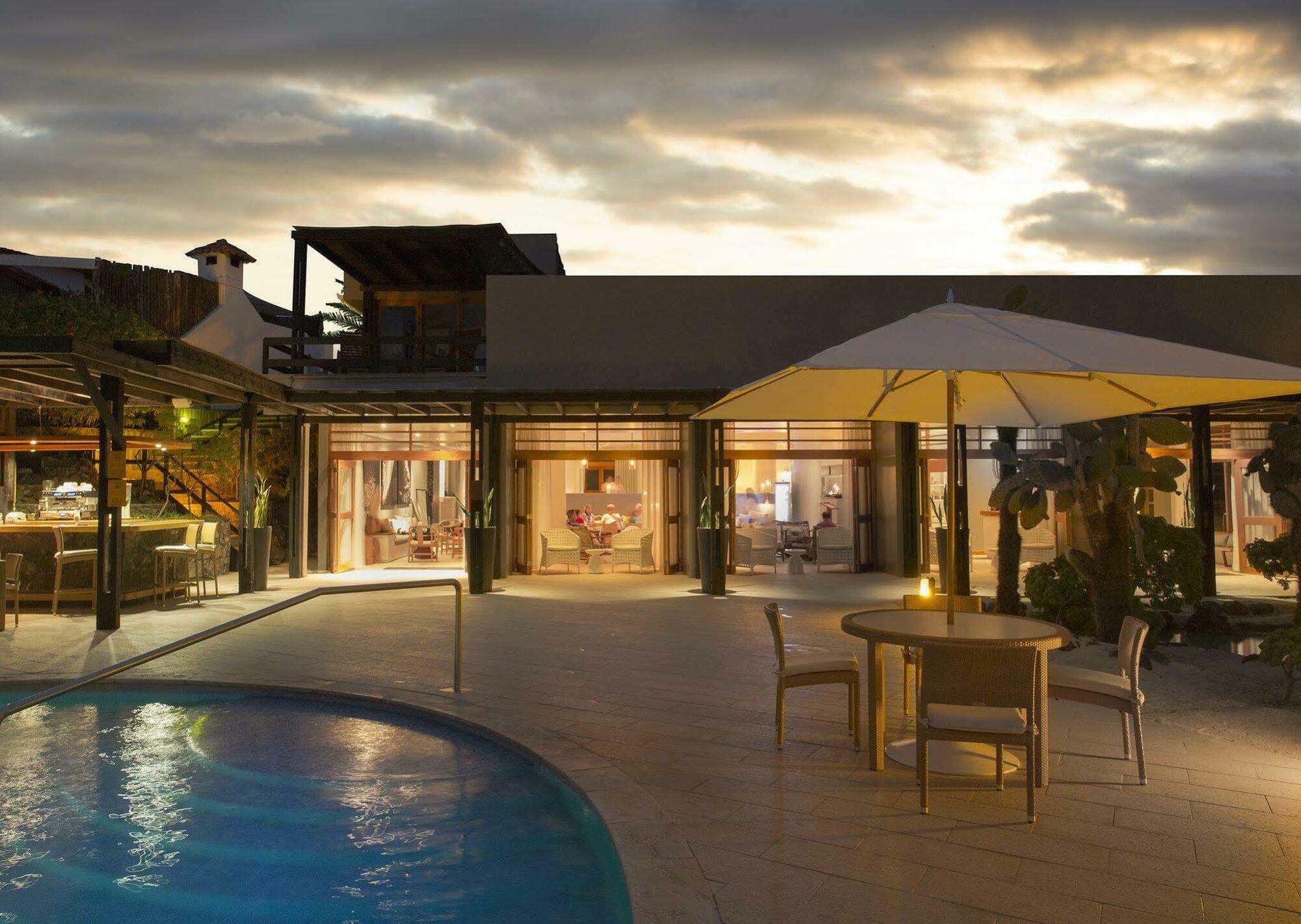 Finch Bay Galapagos Hotel Puerto Ayora  Exterior photo